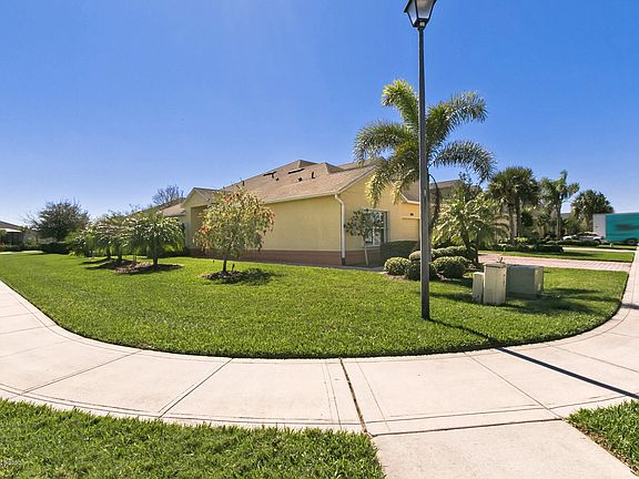 3rd image of 2909 Vallejo Way
