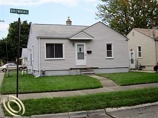 1st image of 905 E Browning Ave