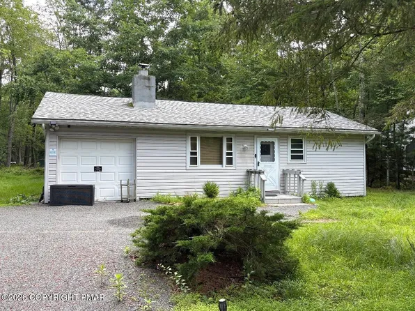 1731 Lake Ln, Pocono Lake, PA 18347