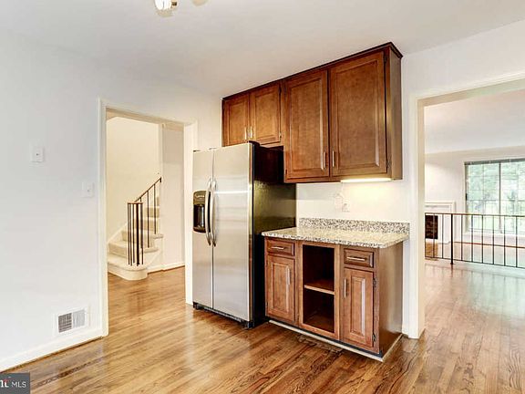 5th image of 1455 McLean Mews Ct