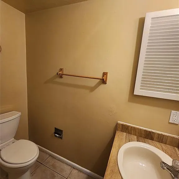 702 SW 70th Ter #B — Photo 15