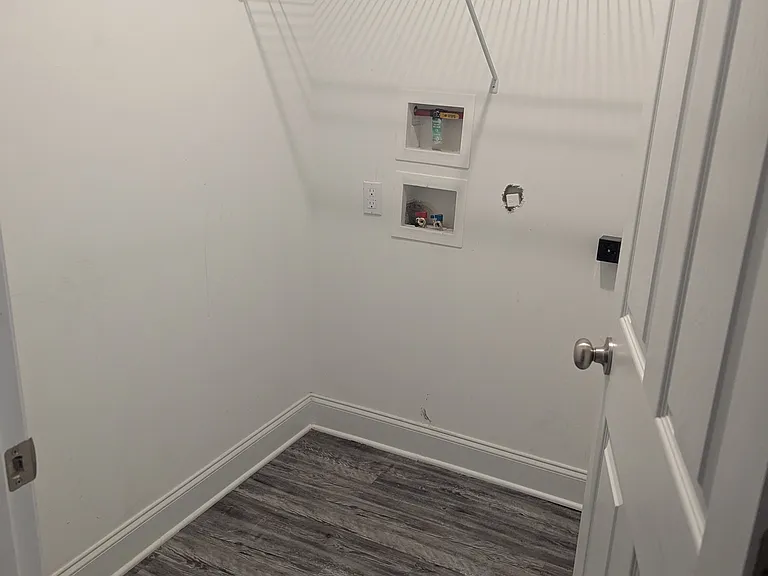 543 Whitner St — Photo 7