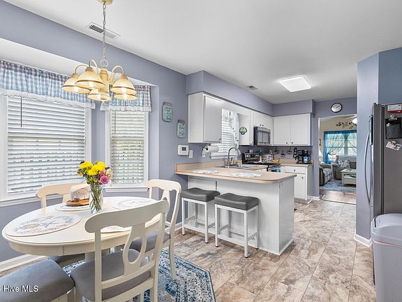 4th image of 102 Gladiola Drive