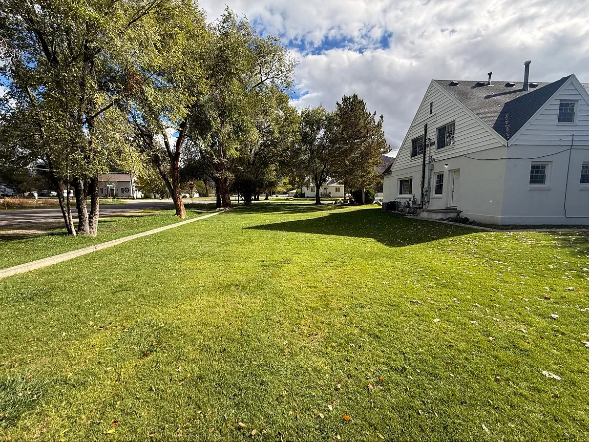 2 bed, 1.5 bath, 1500 sqft, $1,795 — Photo 2