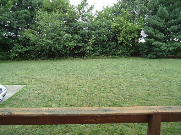 5th image of 301 Cherry Ln