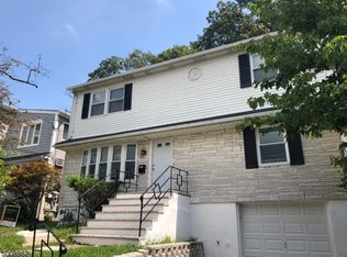 546 7th St, Palisades Park, NJ 07650