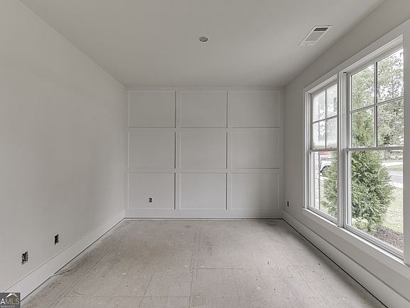 5th image of 245 Smokey Rd