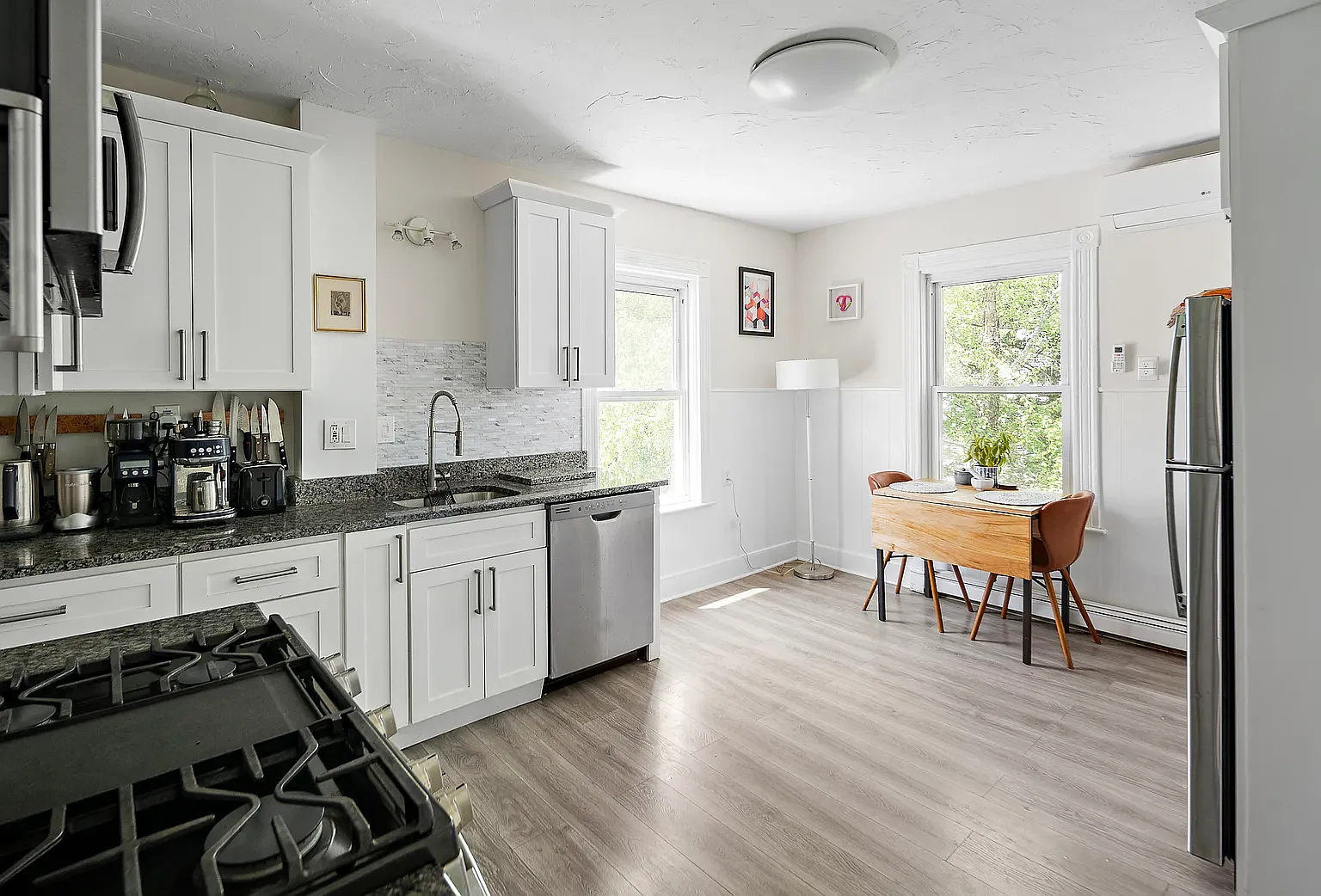 3 bed, 750 sqft, $4,200 — Photo 4