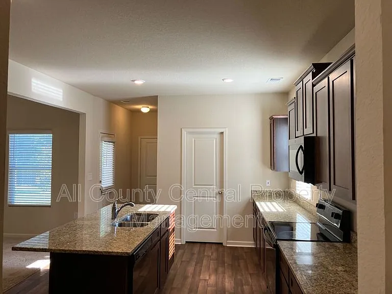 230 Smith Glen Dr — Photo 6