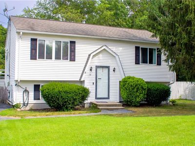 14 Drawbridge Dr, West Warwick, RI, 02893