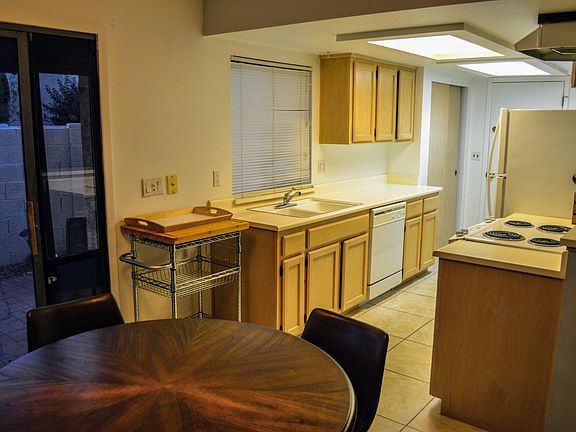 3rd image of 4918 E Siesta Dr Unit 3