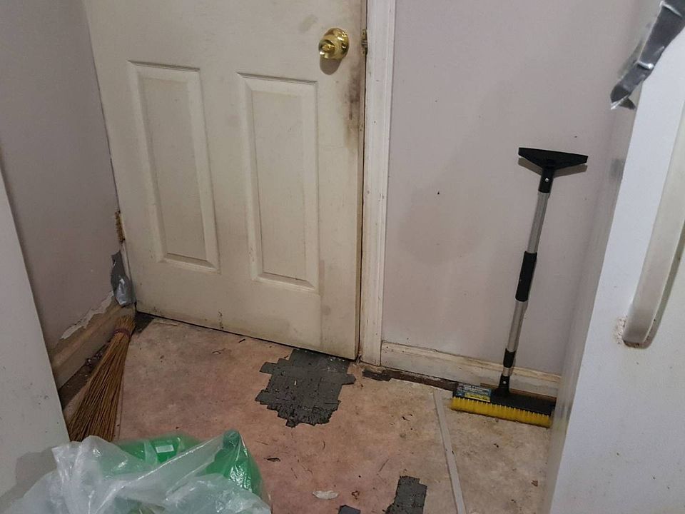 1st image of 10115 Remington St