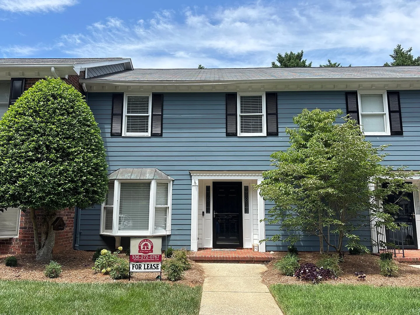 Spacious 3 Bedroom Townhome in Oak Ridge Meadows — Photo 1