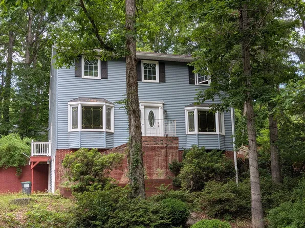 1030 John Paul Jones Dr, Stafford, VA 22554