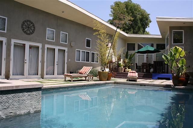 1st image of 551 Huntley Dr