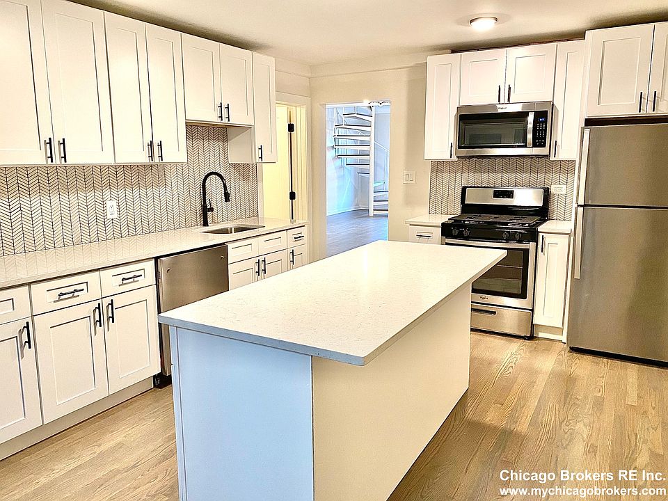 1st image of 2268 N Lincoln Ave