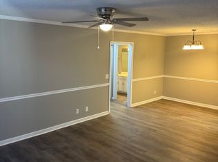 708 W Hawthorne St #12, Dalton, GA 30720