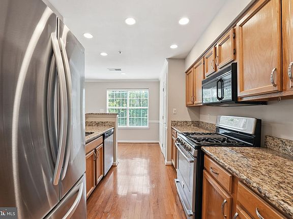 2nd image of 11014 Koman Cir APT 203