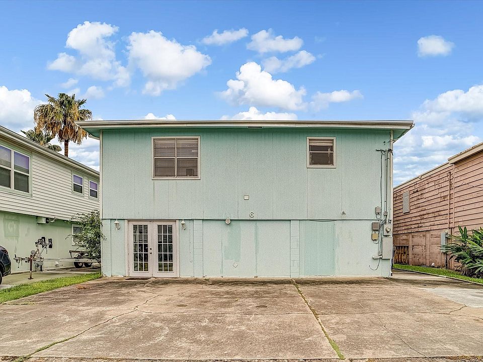 1st image of 6 Dolphin St