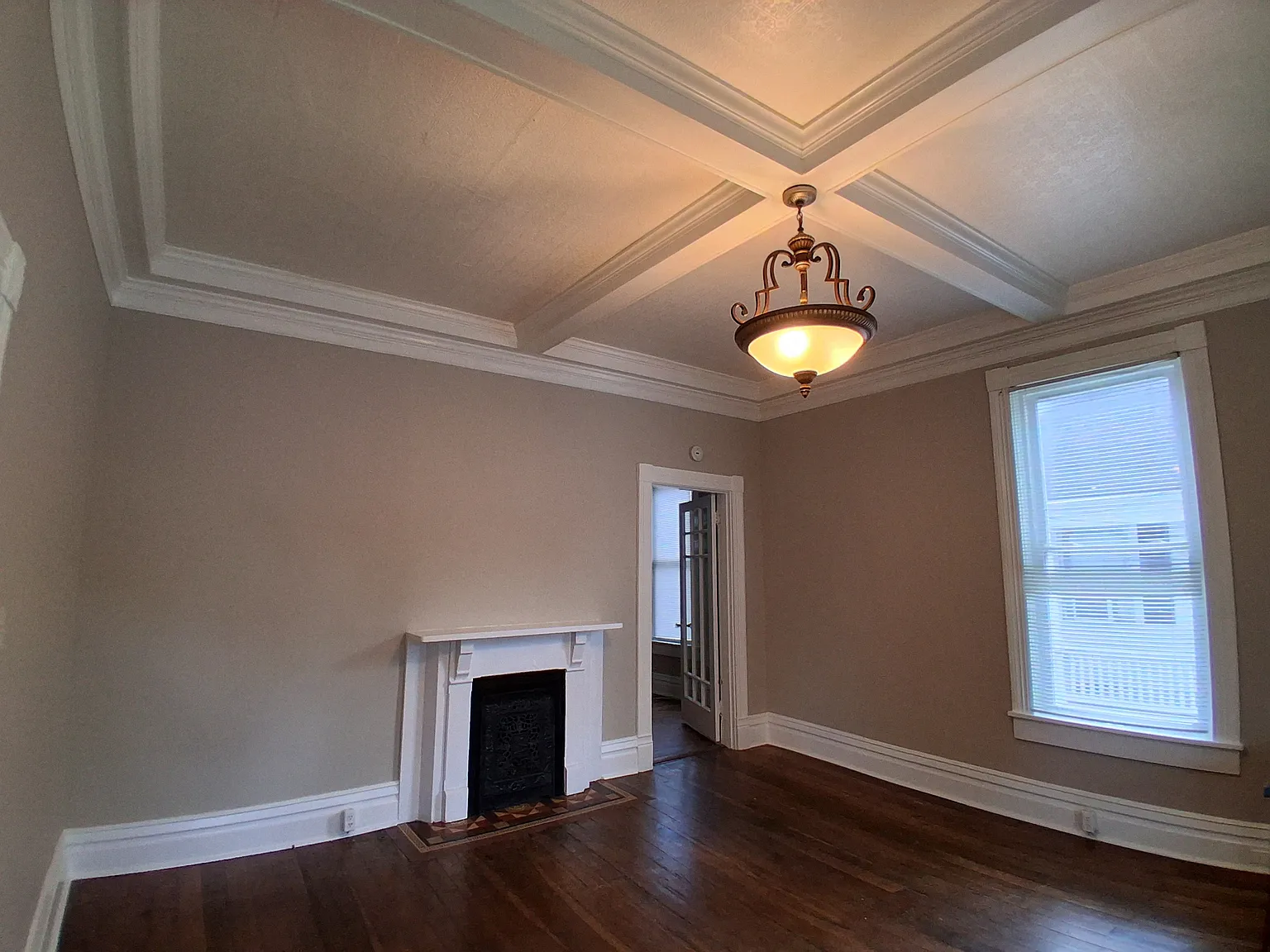 3 bed, 1.5 bath, 1150 sqft, $1,695 — Photo 3