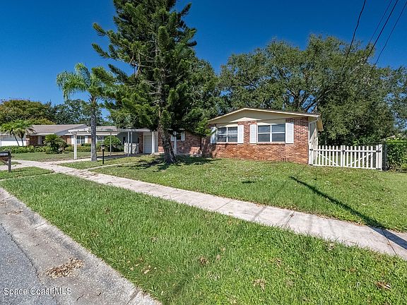 4th image of 3032 Larkspur St