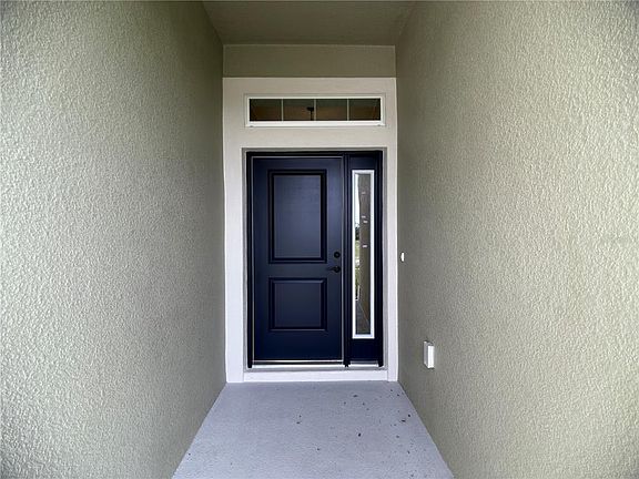 3rd image of 4484 NE 31st Pl