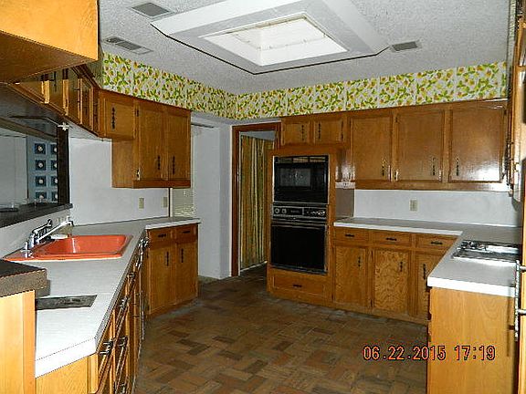 3rd image of 112 Camino Robles St