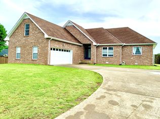 590 Mountain View Ct, Clarksville, TN 37043