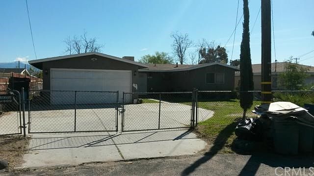 1st image of 3207 Bronson St