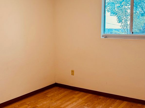 632 S Fountaine St #1
