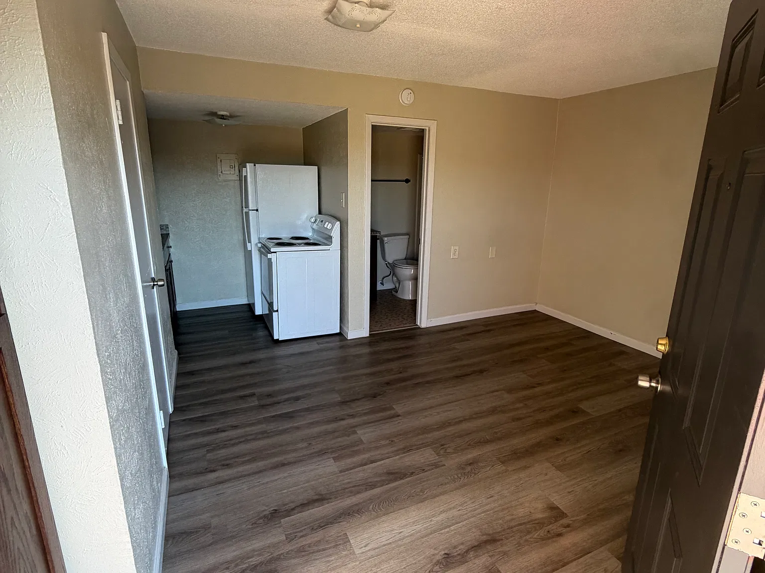 1500 Black Hill Dr — Photo 1