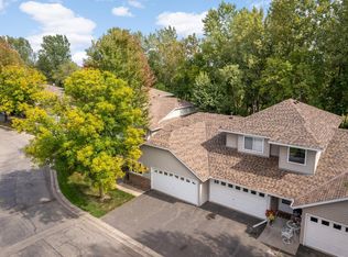 1262 Island Dr, Forest Lake, MN 55025