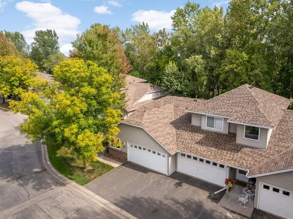 1262 Island Dr, Forest Lake, MN 55025