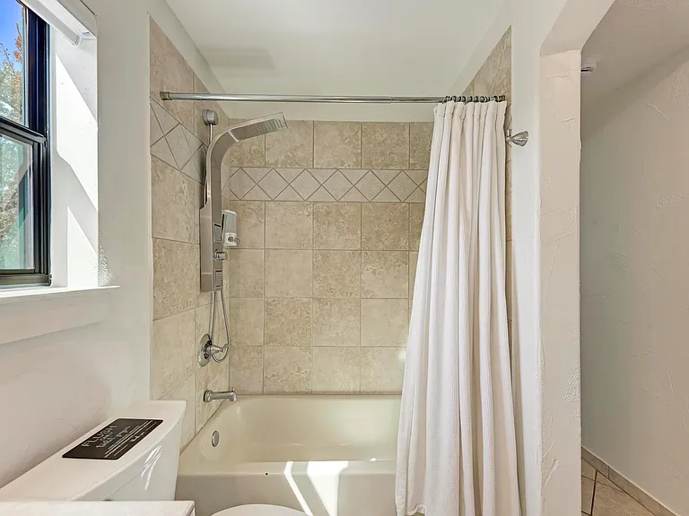 13803 Lake View Dr — Photo 18