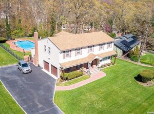 53 Fox Hollow Ridings Rd, Northport, NY 11768