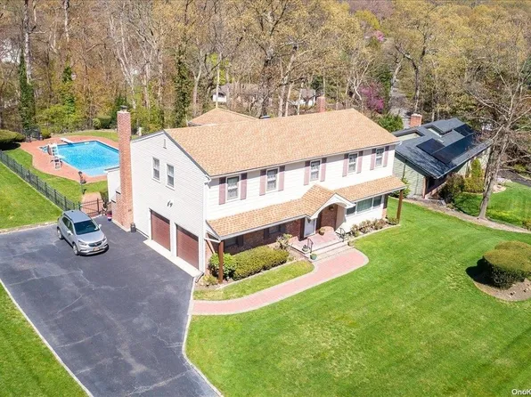 53 Fox Hollow Ridings Road, Northport, NY 11768