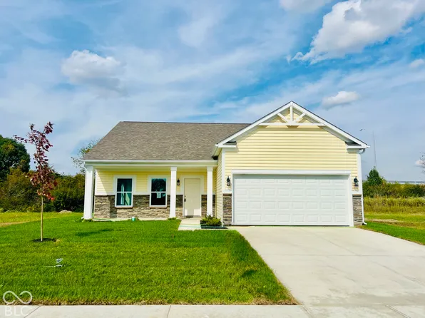 2349 N Liberty Lakes Dr, Greensburg, IN 47240
