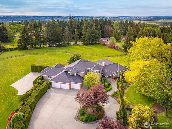 2nd image of 6112 76th Drive SE