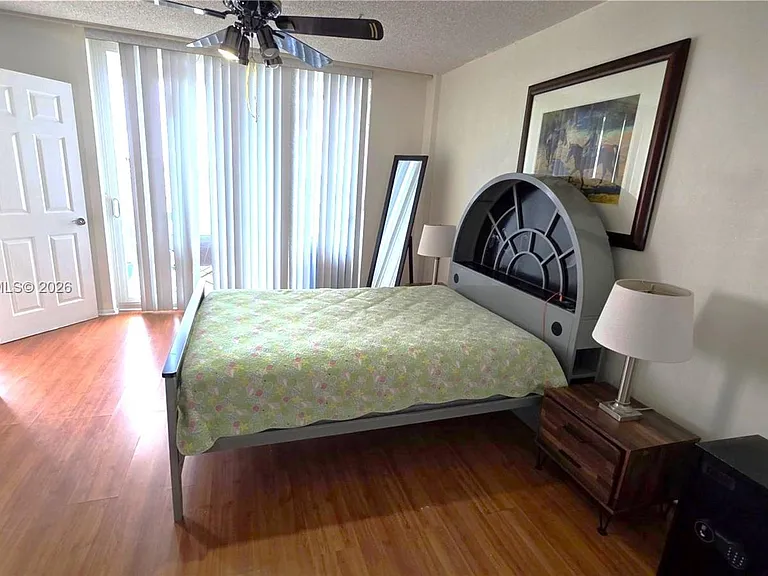 1301 NE Miami Gardens Dr #1113W — Photo 7