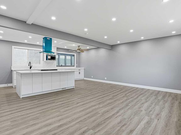 4th image of 2004 18th St NW