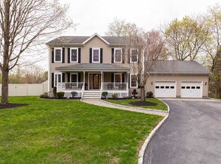 4 Frances Ct, Hyde Park, NY 12538