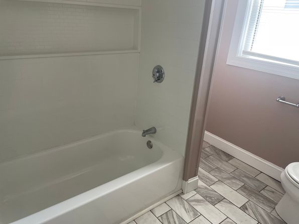 427 Bay St #2