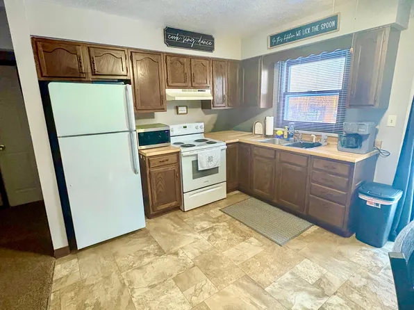 25609-25611 Thelmadale Dr, Elkhart, IN 46514