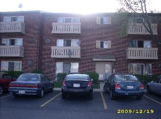 1062 Copperfield Ln APT E, Schaumburg, IL 60193