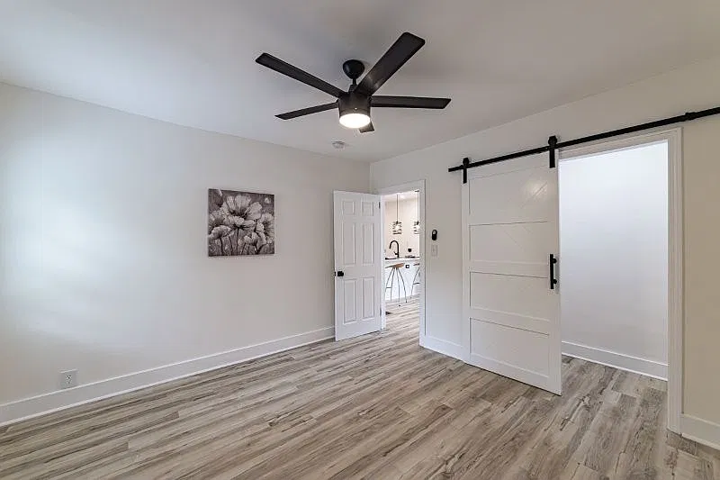 3 bed, 1089 sqft, $2,275 — Photo 4