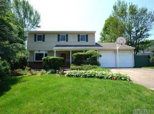 26 New Jersey St, Dix Hills, NY 11746