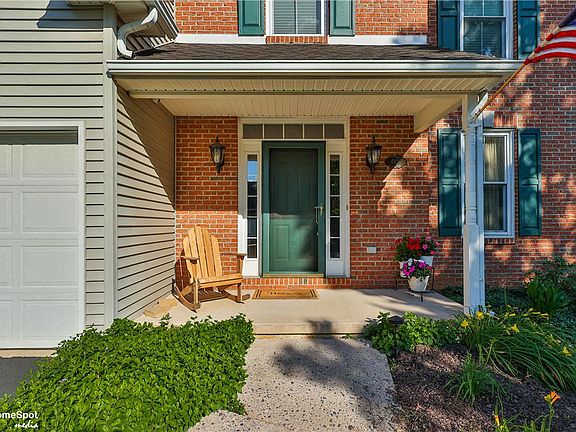 3rd image of 4826 Somerset Ln
