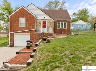 7114 N 34th St, Omaha, NE 68112
