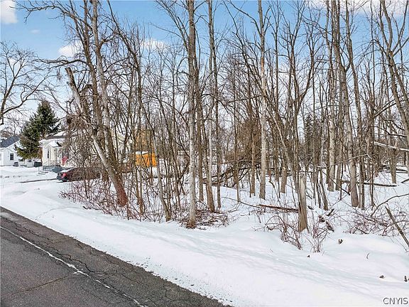 5th image of 706-708 S George St Lot 8