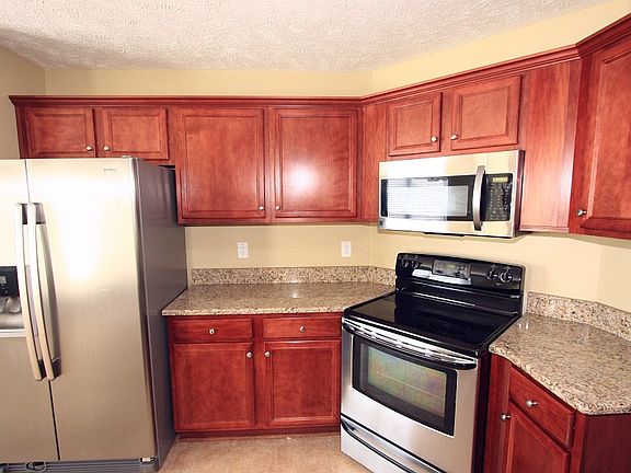 3rd image of 1533 Seabiscuit Dr